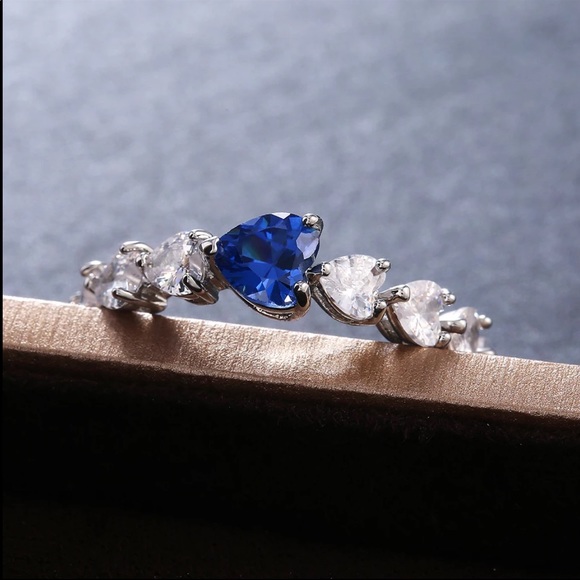 New Women’s925 Silver Sapphire Romantic Heart Ring - Picture 3 of 6